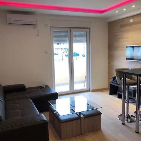 Aco Apartment Требинье Экстерьер фото