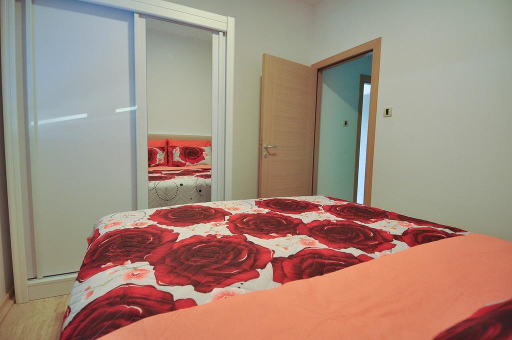 Aco Apartment Требинье Экстерьер фото